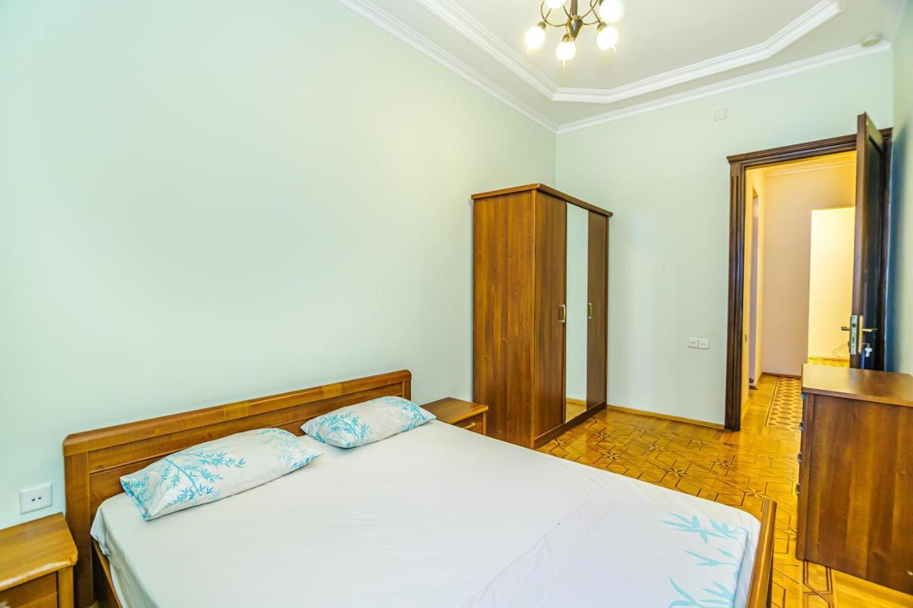 Apartamento M Estate. Nizami Street  Bakú Exterior foto