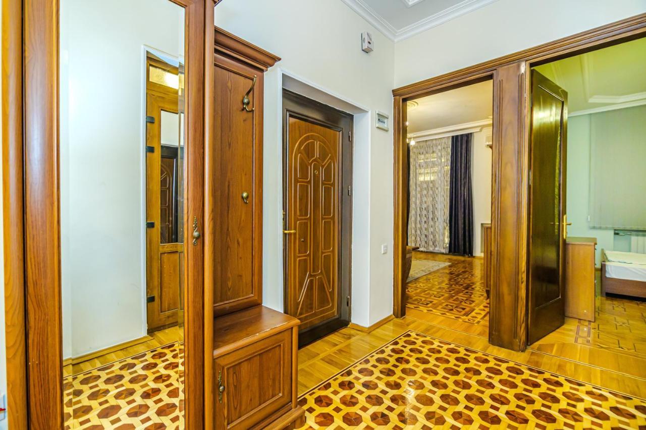 Apartamento M Estate. Nizami Street  Bakú Exterior foto