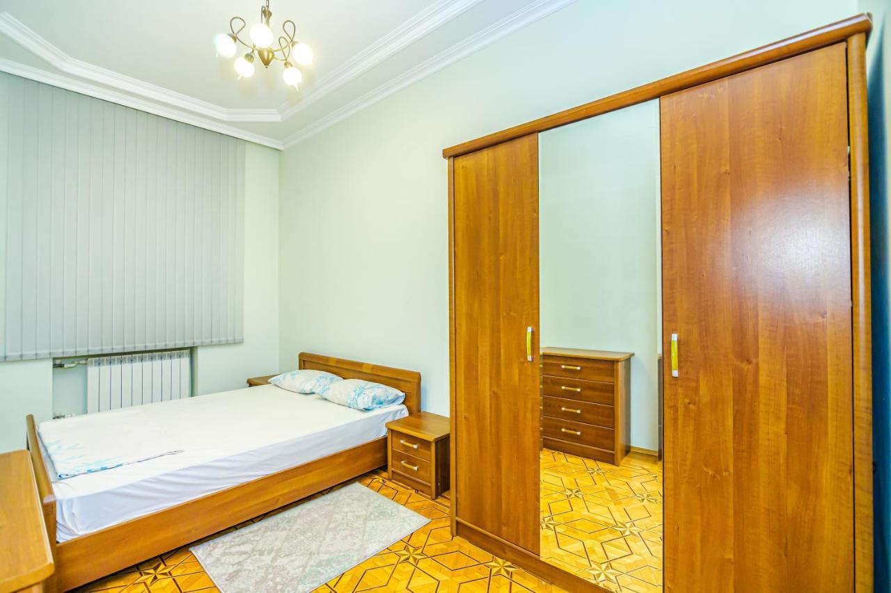 Apartamento M Estate. Nizami Street  Bakú Exterior foto