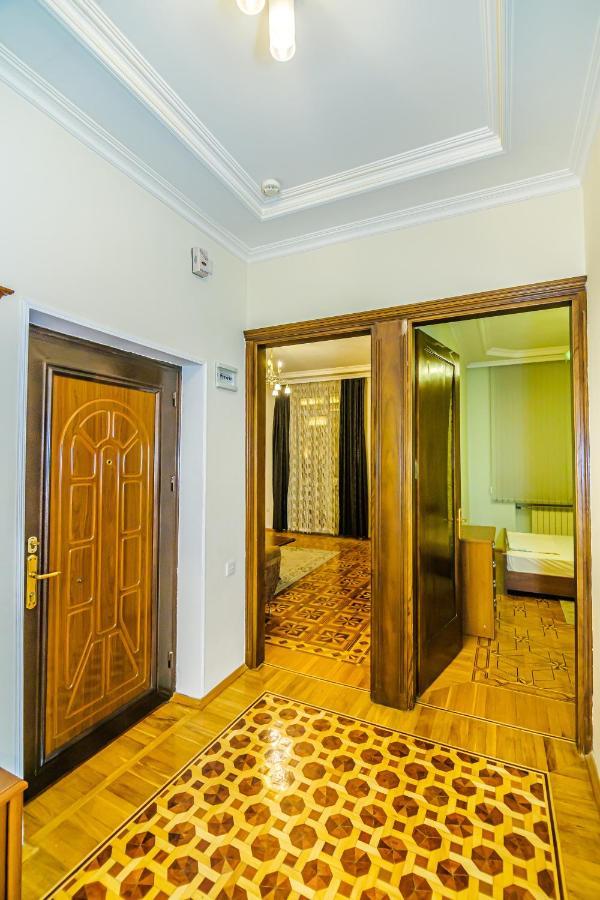Apartamento M Estate. Nizami Street  Bakú Exterior foto